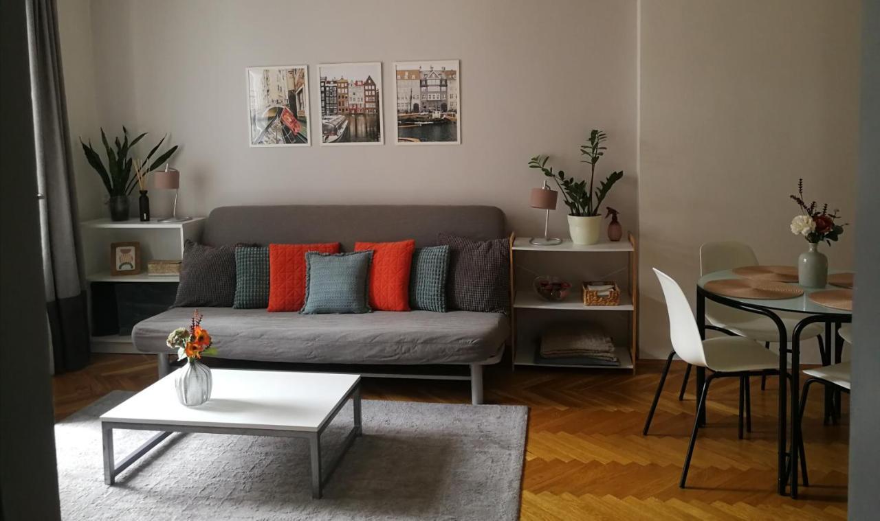 Centrum11 Pécs Extérieur photo