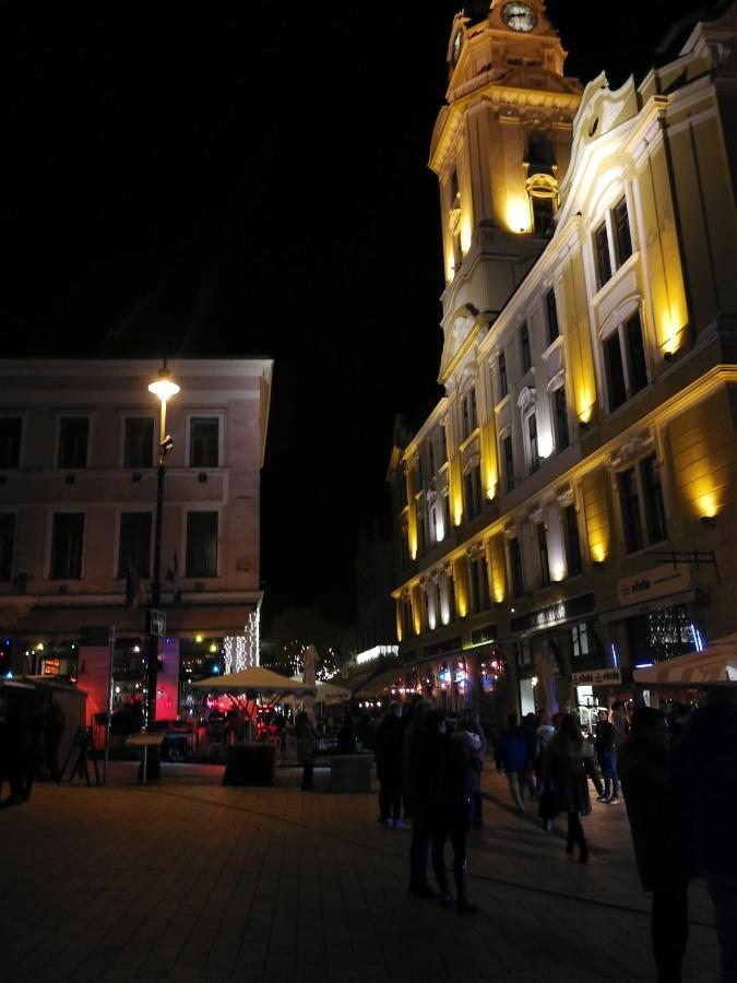 Centrum11 Pécs Extérieur photo